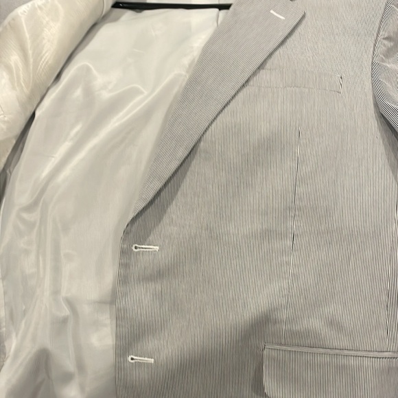 Jos. A. Bank Light Gray and White Stripe Suit Jacket size 48R - Picture 9 of 12